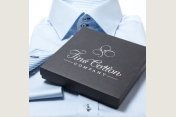 Maßhemden mit Ihrem Hochzeitsmotto von Fine Cotton Company